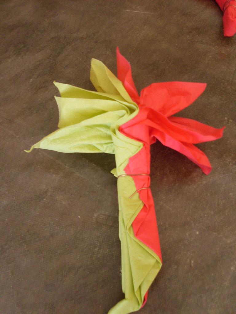 pliage serviette en papier fleur