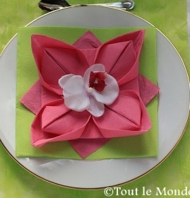 Pliage de serviette en papier fleur facile