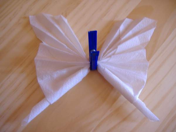 Pliage de serviettes en papillon